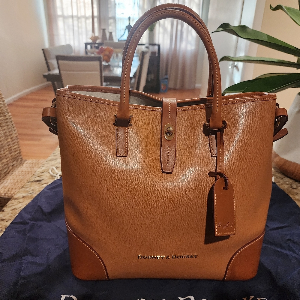 DOONEY&BOURKE SATCHEL